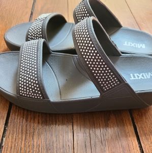 🦩 3/$30 Mixit Gray Slide Sandals size 7